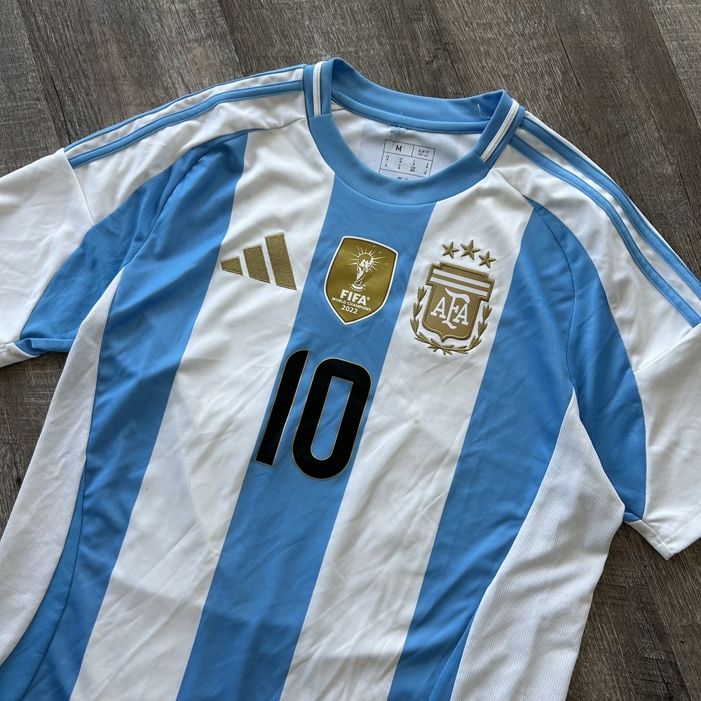 Adidas Argentina Lionel Messi #10 Jersey 2022 World Cup Champions 3 Star Medium